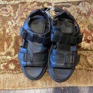 Dr Martens Kmilah Fisherman Sandle